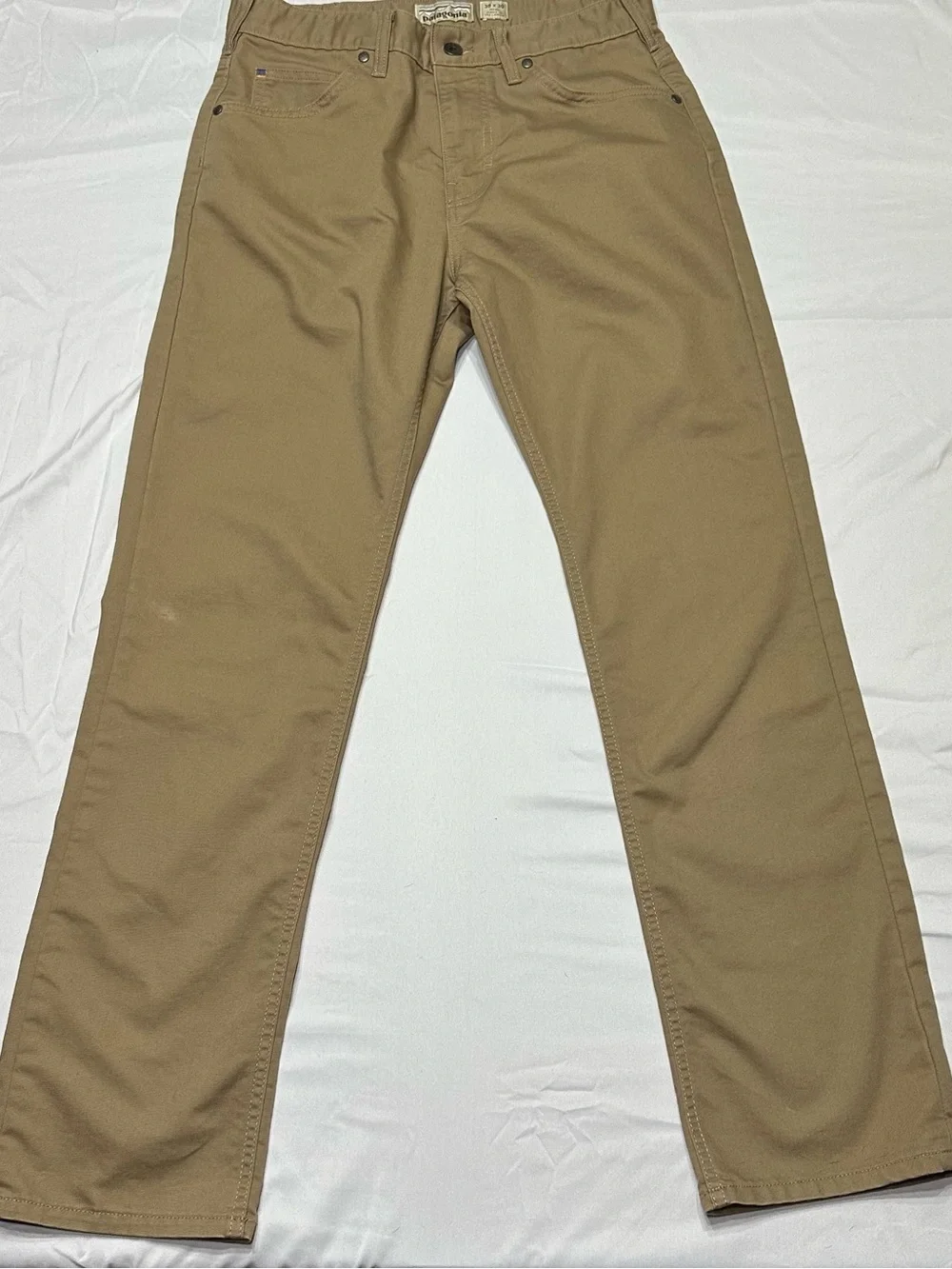 ✨ Patagonia Men’s Performance Twill Jeans / Straight Fit Traveler Pants ✨